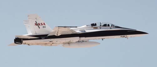 NASA Boeing-McDonnell-Douglas F/A-18B Hornet, N852NA chase plane