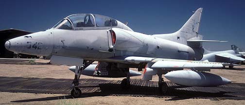 Douglas TA-4E Skyhawn, 152102