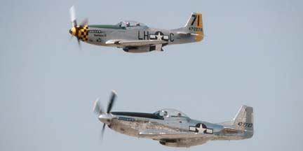 North American P-51D Mustang,  N514DK and P-51D, N471R Huntress III