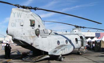 Boeing-Vertol CH-46F Sea Knight, 155309 #01 of HMM-165