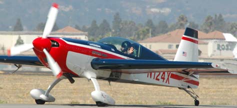 Extra 300S, N124X