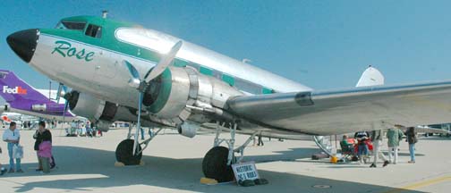 Douglas DC-3, N101KC Rose