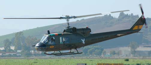 Bell UH-1B Huey, N832M