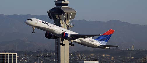 Air Traffic at Los Angeles International, November 29, 2007