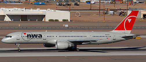 Northwest Boeing 757-251 N523US, Phoenix, December 27, 2007