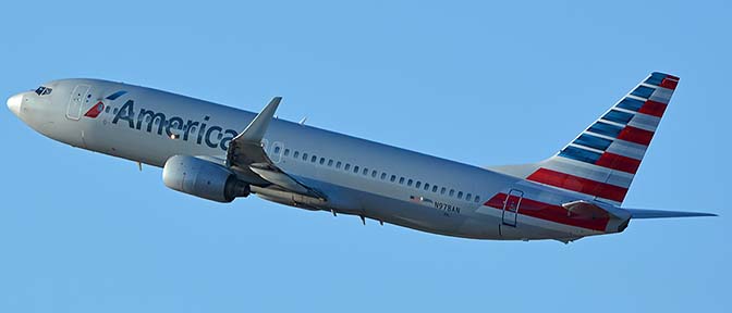 American Boeing 737-823 N978AN, Phoenix Sky Harbor, September 17, 2017