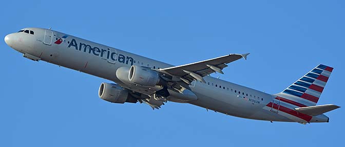 American Airbus A321-211 N196UW, Phoenix Sky Harbor, September 17, 2017