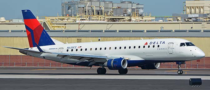 Delta Connection Embraer 175LR N633CZ, Phoenix Sky Harbor, September 30, 2017